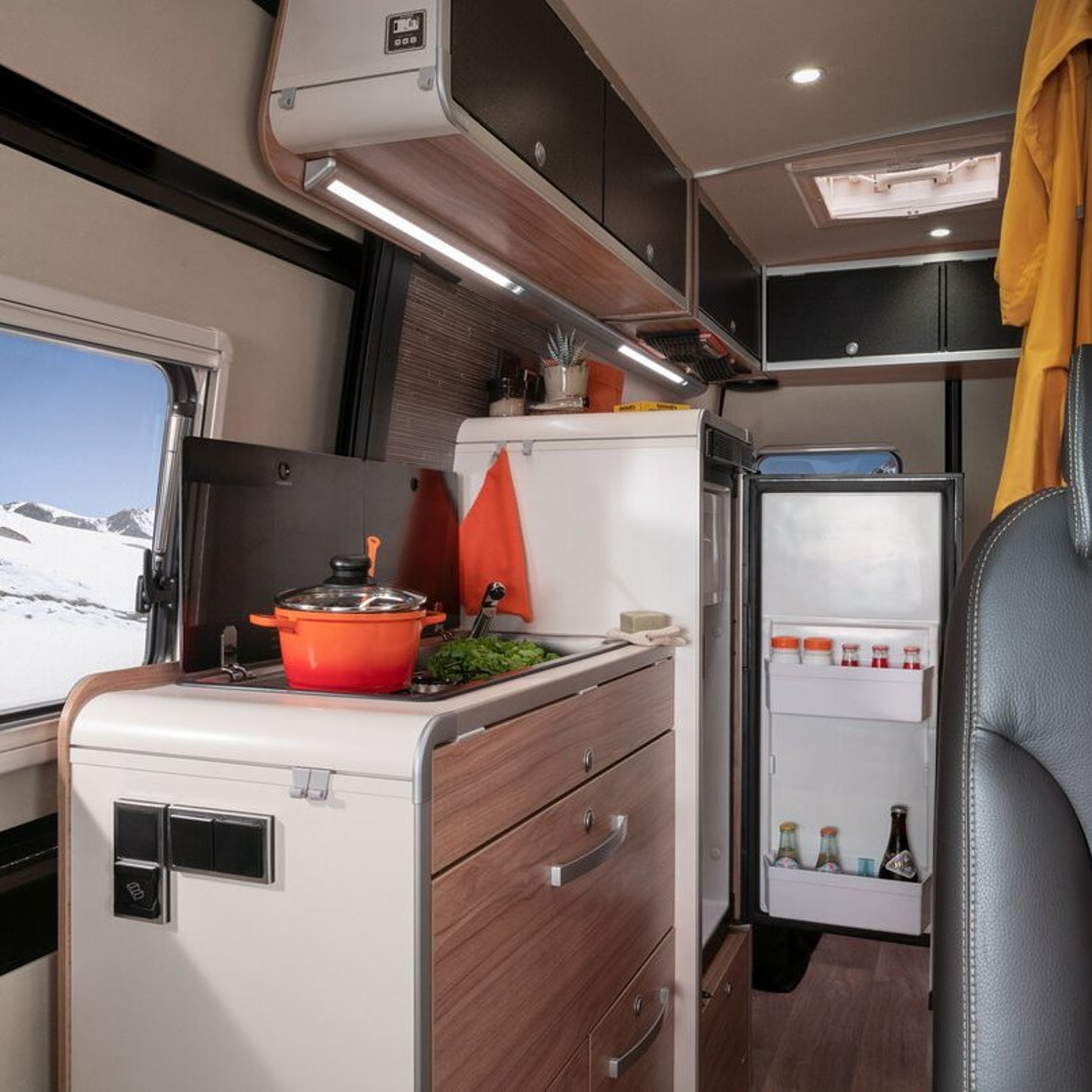 HYMER Grand Canyon S CrossOver Küche